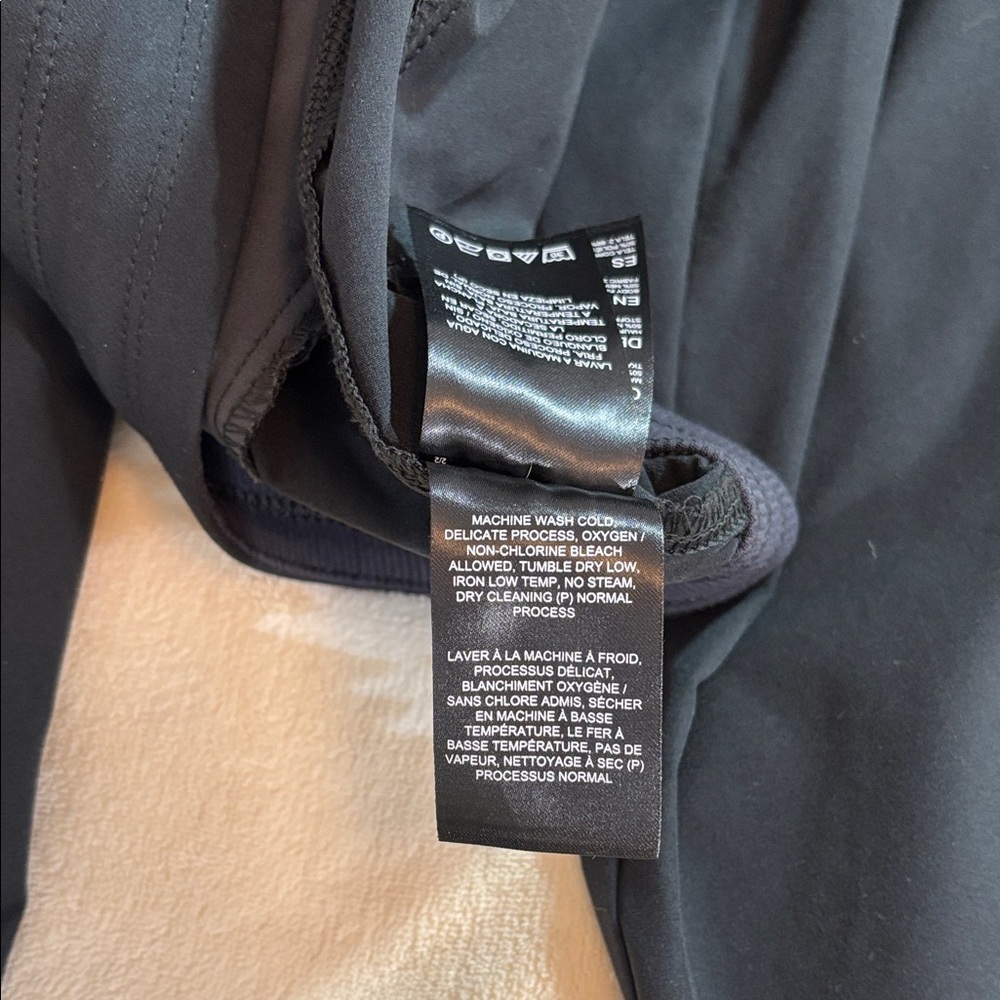 Kuhl Women's Black Freeflex Metro Activewear Pants - Picture 8 of 9
